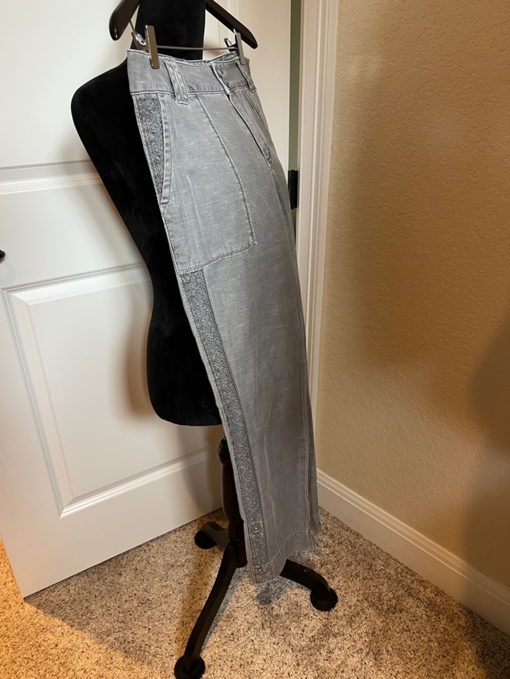 SUNDANCE Gray Organia Lace Roll Up Pant - Picture 4 of 11